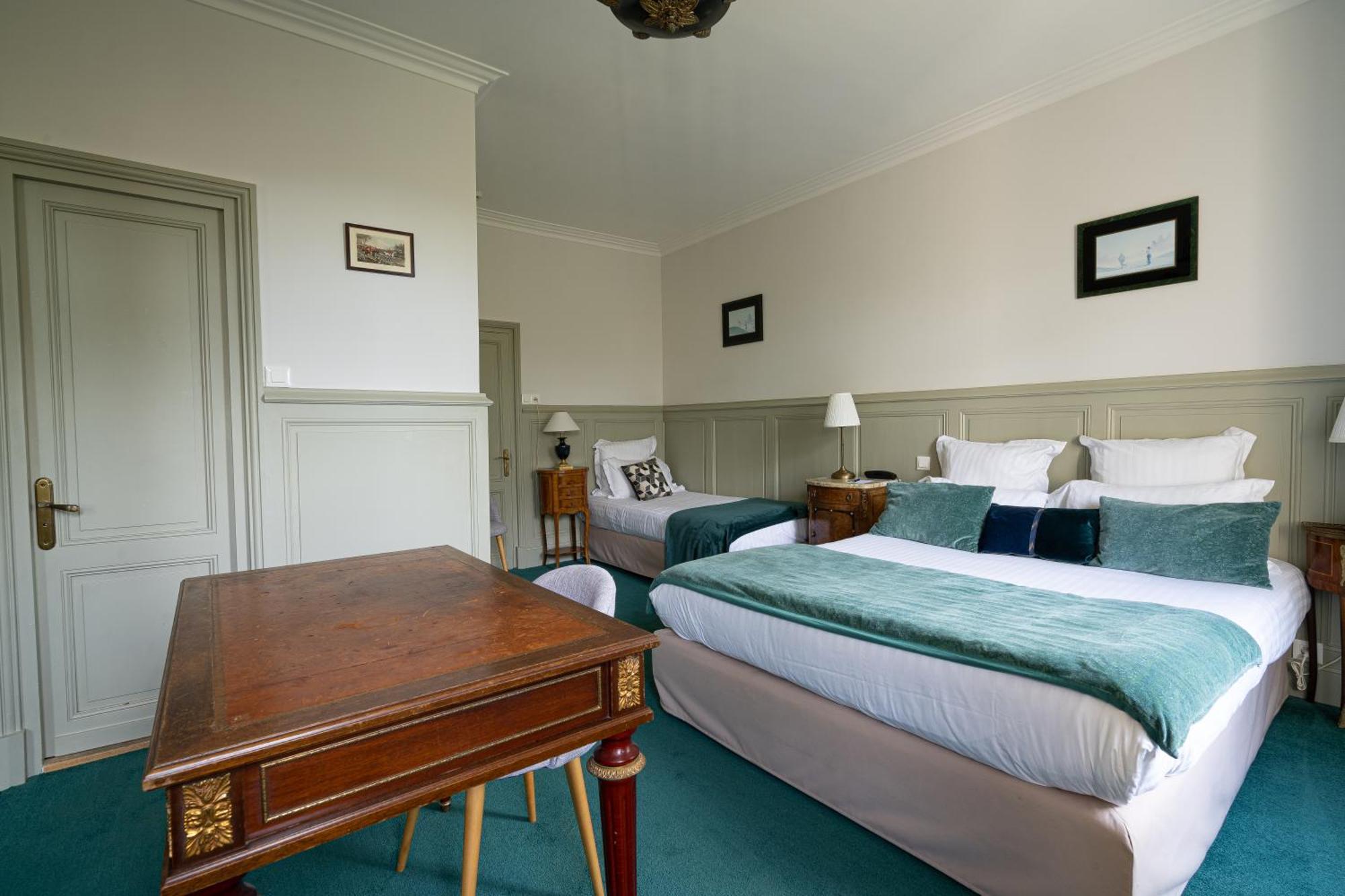 Hotel The Originals Residence De Rohan Vaux-sur-Mer Bagian luar foto