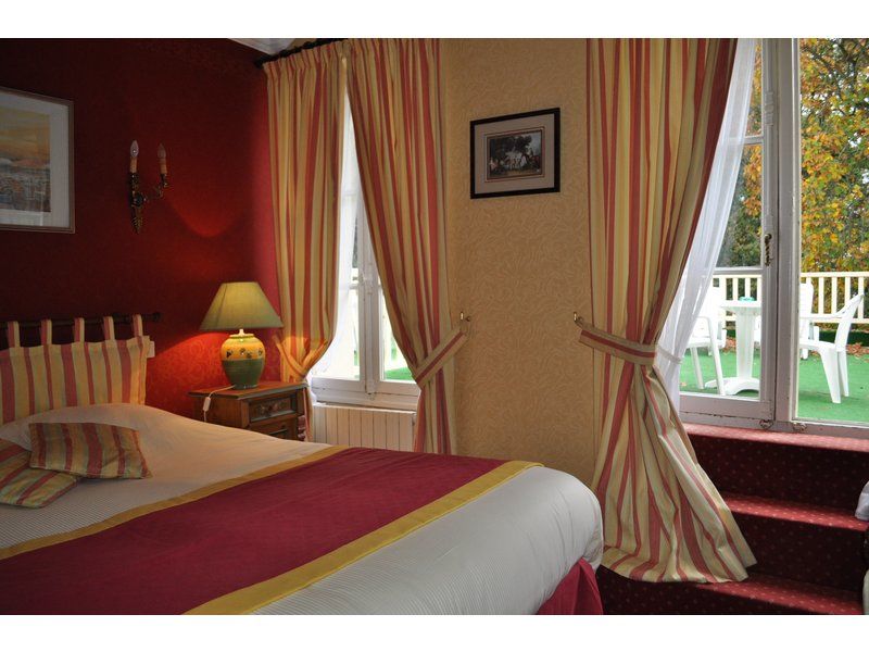 Hotel The Originals Residence De Rohan Vaux-sur-Mer Bagian luar foto