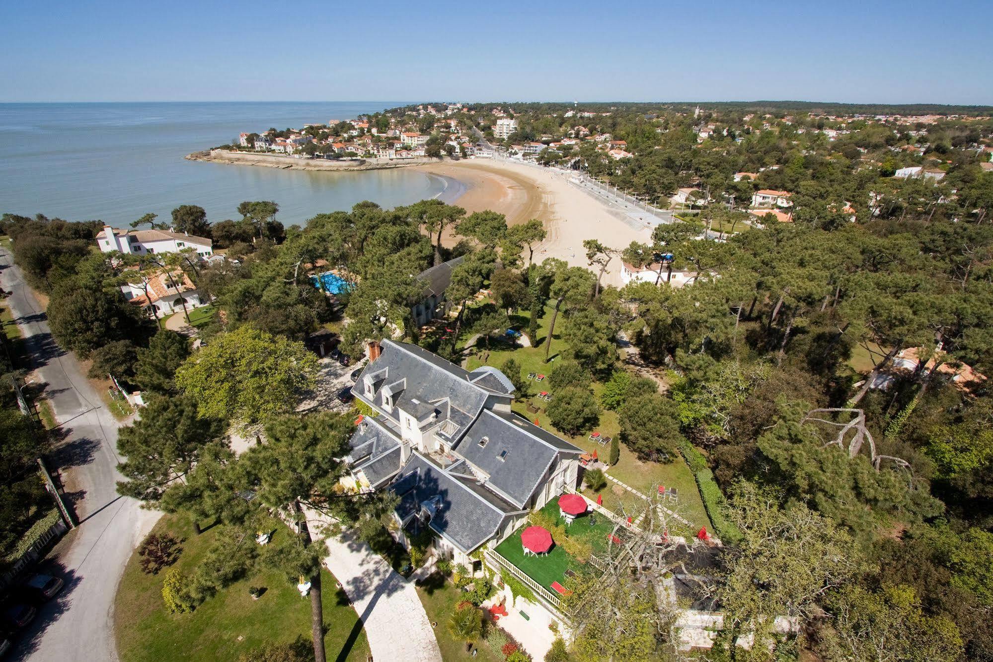 Hotel The Originals Residence De Rohan Vaux-sur-Mer Bagian luar foto